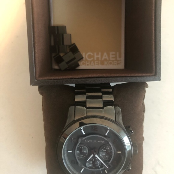 Michael Kors Watch - Picture 3 of 7